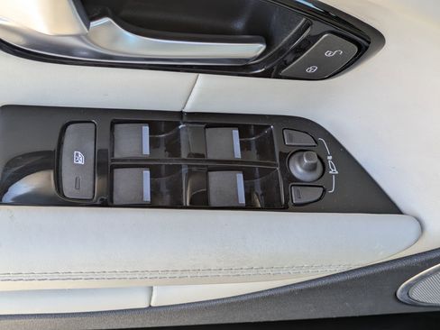 Used 2019 Land Rover Range Rover Evoque HSE image 21