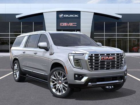 New 2026 GMC Yukon XL Denali w/ Denali Reserve Package AWD/4WD image 7