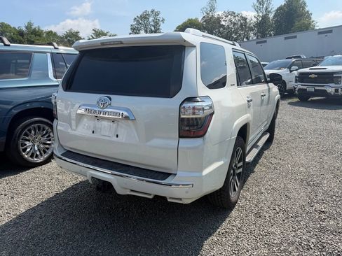 Used 2017 Toyota 4Runner Limited AWD/4WD image 6