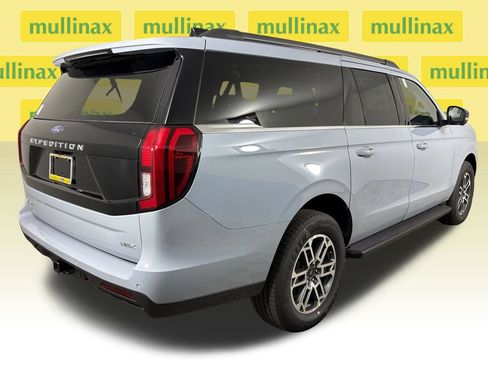 New 2026 Ford Expedition Max Active RWD image 4
