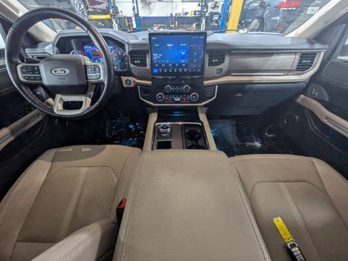 Used 2024 Ford Expedition Max Limited image 12