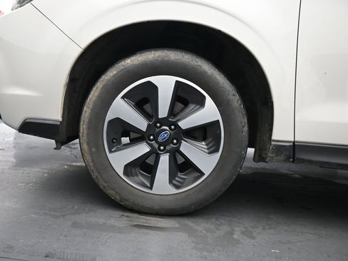 Used 2018 Subaru Forester 2.5i Limited image 12