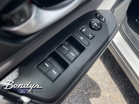 Used 2020 Honda CR-V LX image 8