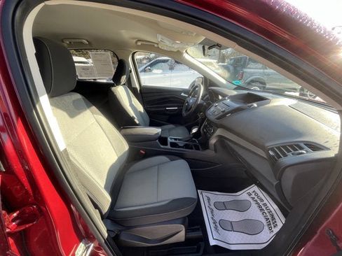 Used 2018 Ford Escape SE image 18