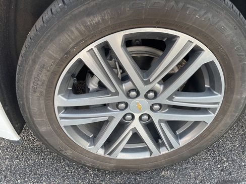 Used 2023 Chevrolet Traverse High Country image 8