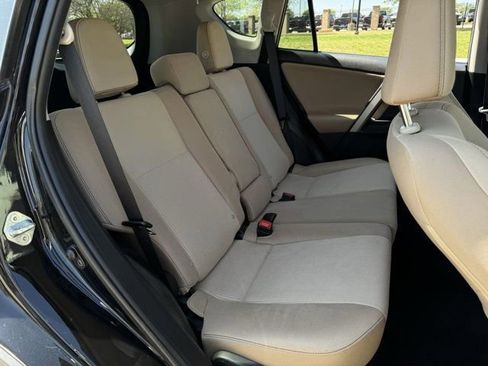 Used 2014 Toyota RAV4 XLE image 27