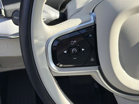 Certified 2023 Volvo XC90 B5 Core w/ Protection Package Premier image 19