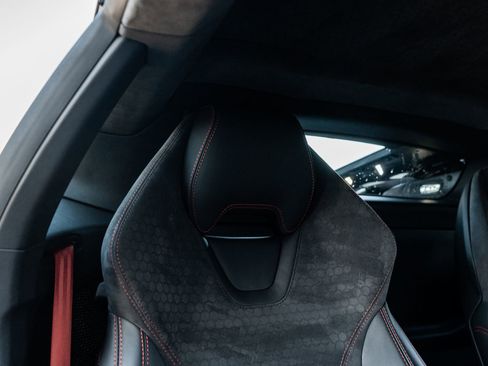 Used 2017 Lamborghini Huracan LP 610-4 Avio image 32