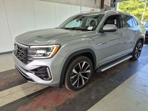 Used 2025 Volkswagen Atlas Cross Sport SEL Premium R-Line AWD/4WD image 5