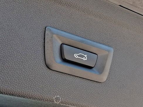 Used 2023 BMW iX xDrive50 w/ Sport Package image 34