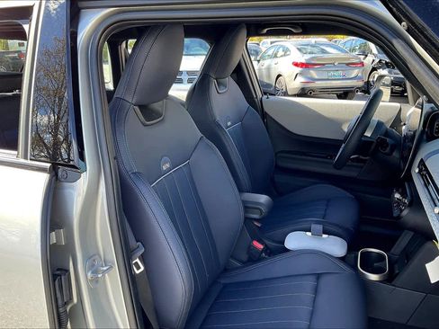 Used 2025 MINI Cooper S image 8