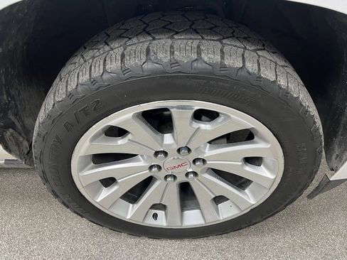 Used 2020 GMC Yukon Denali w/ Open Road Package image 18