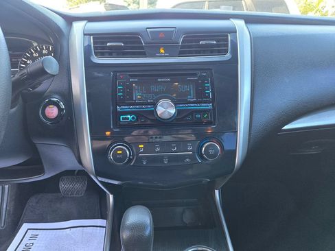 Used 2013 Nissan Altima 2.5 S FWD image 13