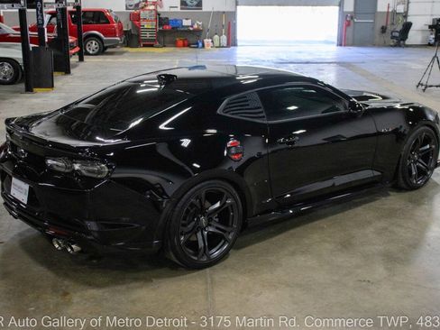 Used 2021 Chevrolet Camaro LT w/ RS Package RWD image 7