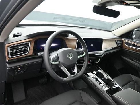 New 2026 Volkswagen Atlas SE image 19