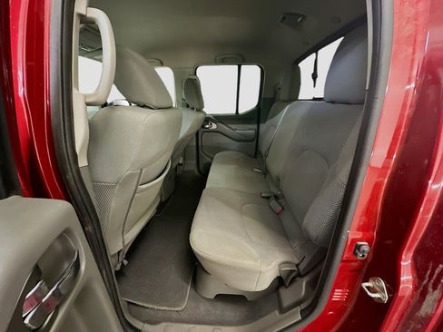 Used 2020 Nissan Frontier SV image 28