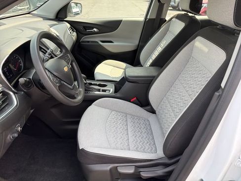 Certified 2024 Chevrolet Equinox LS FWD image 10