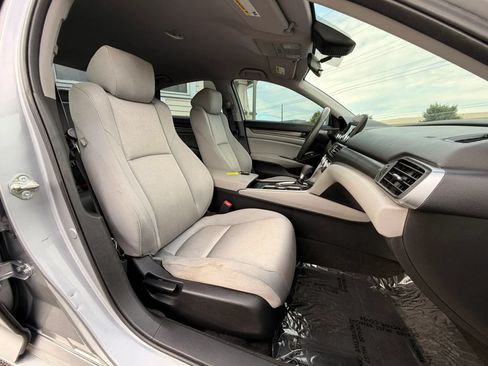 Used 2018 Honda Accord LX image 18