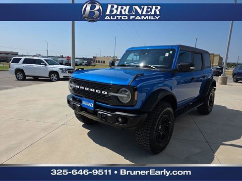 Used 2023 Ford Bronco Wildtrak image 1