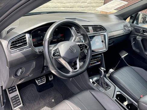 Certified 2023 Volkswagen Tiguan SE R-Line FWD image 14