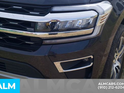 Used 2024 Ford Expedition Max Limited image 12