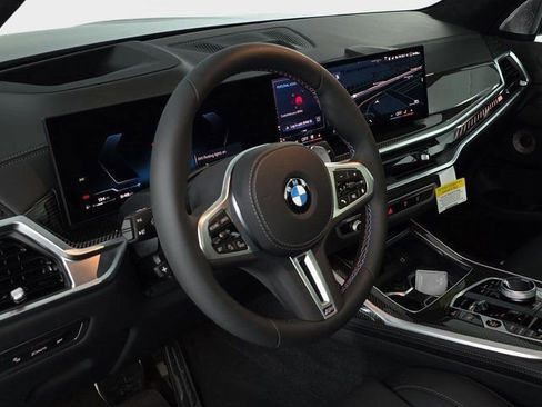 New 2026 BMW X7 M60i image 17