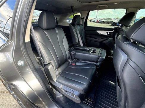 Used 2023 Acura MDX SH-AWD w/ Technology Package image 36