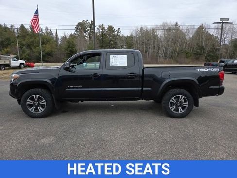 Used 2018 Toyota Tacoma TRD Sport image 6