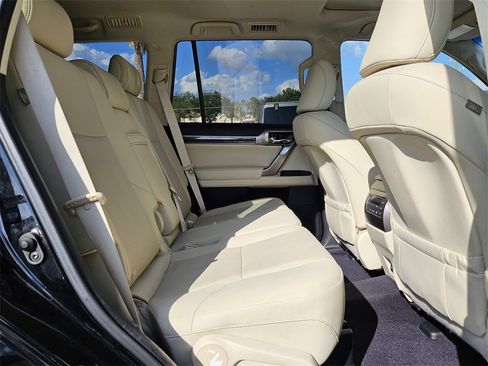 Used 2022 Lexus GX 460 Premium image 34