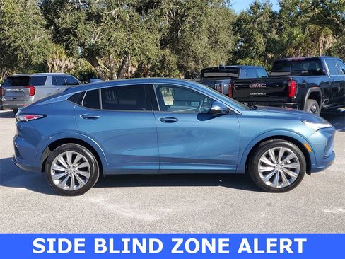 Certified 2024 Buick Envista Avenir image 3