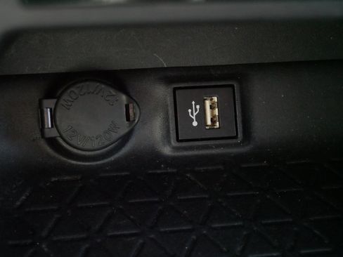 Certified 2025 Toyota RAV4 XLE AWD/4WD image 29
