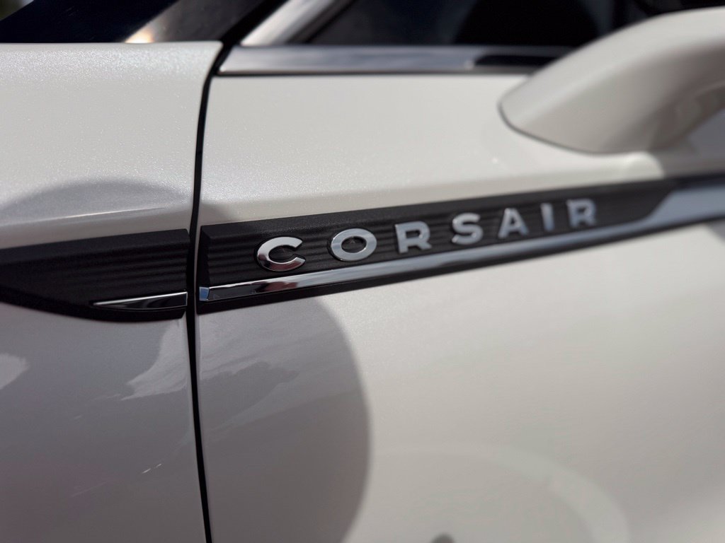 Used 2022 Lincoln Corsair Reserve w/ Equipment Group 201A AWD/4WD image 9
