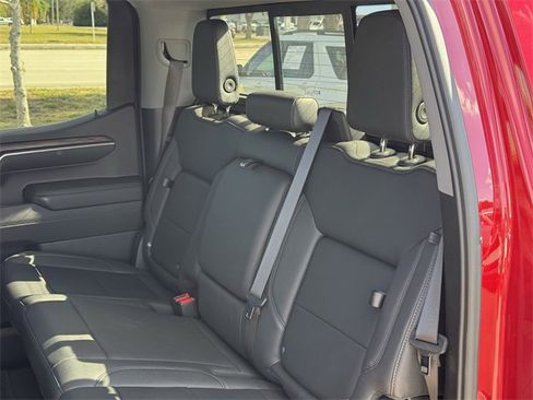 Used 2023 GMC Sierra 1500 SLT w/ SLT Premium Plus Package image 32