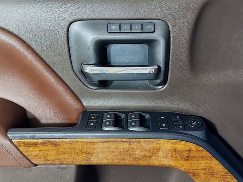 Used 2017 Chevrolet Silverado 2500 High Country image 16