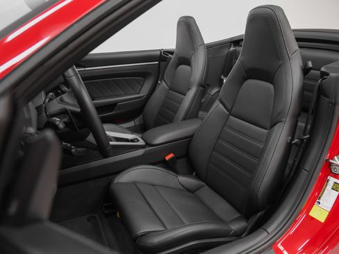 Certified 2026 Porsche 911 Carrera S RWD image 5