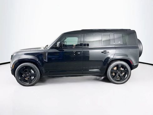 Used 2024 Land Rover Defender 110 X-Dynamic SE AWD/4WD image 3