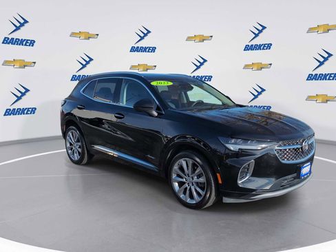 Used 2022 Buick Envision Avenir w/ Safety Package image 2