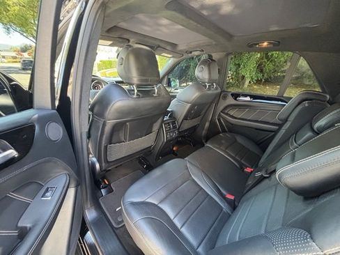 Used 2015 Mercedes-Benz ML 63 AMG 4MATIC w/ AMG Performance Package image 36