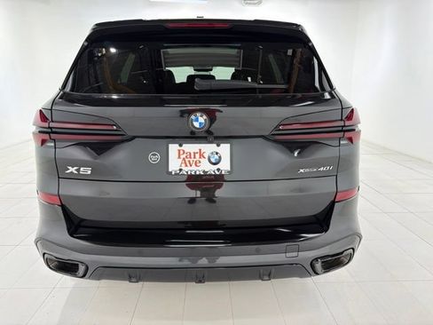 Used 2025 BMW X5 xDrive40i w/ M Sport Package AWD/4WD image 4