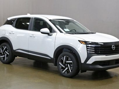 New 2025 Nissan Kicks SV