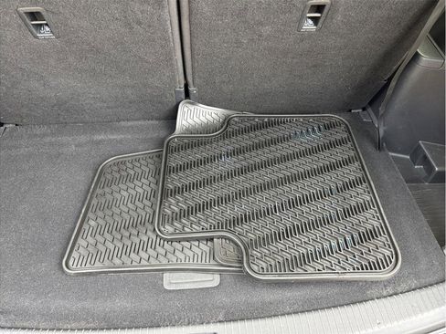 Used 2021 Volkswagen Atlas S image 37