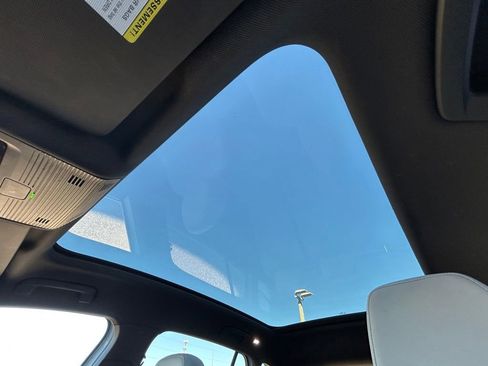 Used 2021 Volkswagen ID.4 Pro S image 18