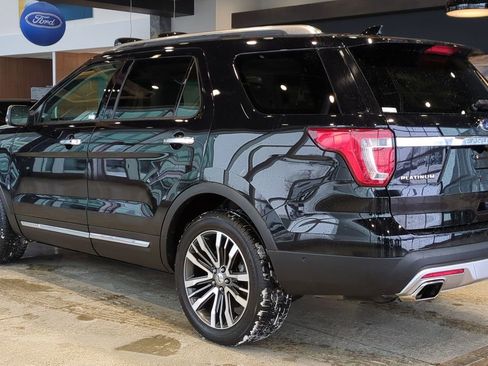 Used 2016 Ford Explorer Platinum image 3