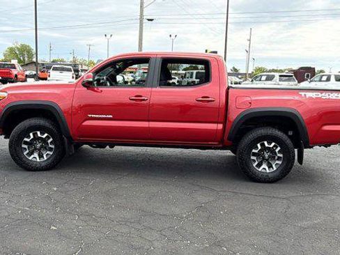 Certified 2023 Toyota Tacoma TRD Off-Road AWD/4WD image 4