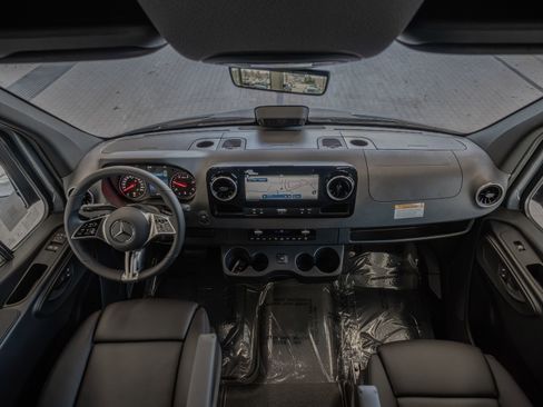 New 2026 Mercedes-Benz Sprinter 2500 image 8
