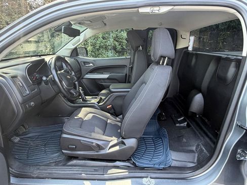 Used 2022 Chevrolet Colorado LT w/ Fleet Safety Package RWD image 13
