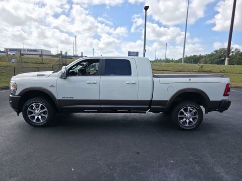 Used 2024 RAM 2500 Limited w/ Safety Group image 8