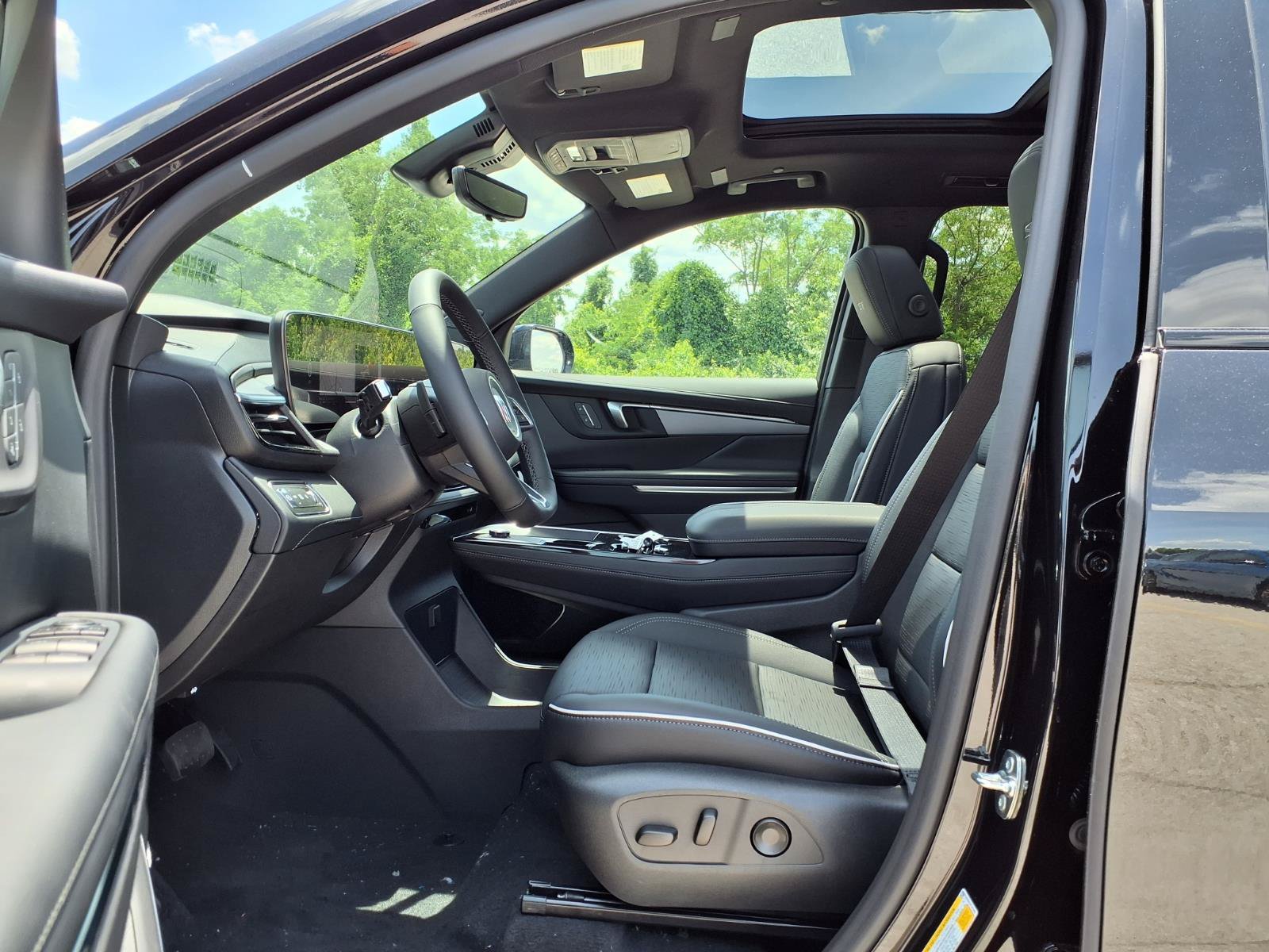 New 2026 Buick Enclave Sport Touring w/ Power Package FWD image 17