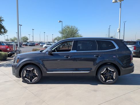 New 2025 Kia Telluride EX w/ EX Captain's Chair Package image 2