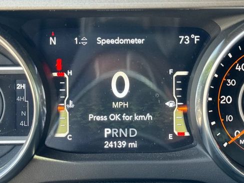 Used 2019 Jeep Wrangler Unlimited Sahara AWD/4WD image 18